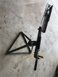 Trap thrower