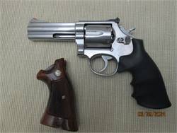 Smith & Wesson 686 4" 357 magnum